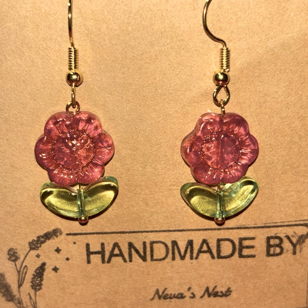 Acrylic flower earrings goldtone metal